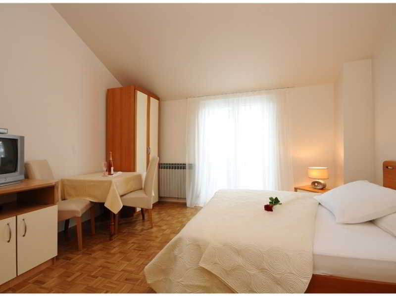 & Restaurant Matanovi Dvori 4* Sukošan