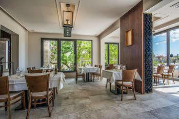 & Restaurant Matanovi Dvori Gasthof Sukošan